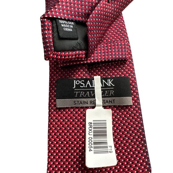 NWT JOS A BANK SILK TIE RED BLUE OMBRE DOTS STAIN RESISTANT CLASSIC - Picture 3 of 3